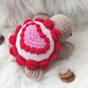 crochet turtle with heart