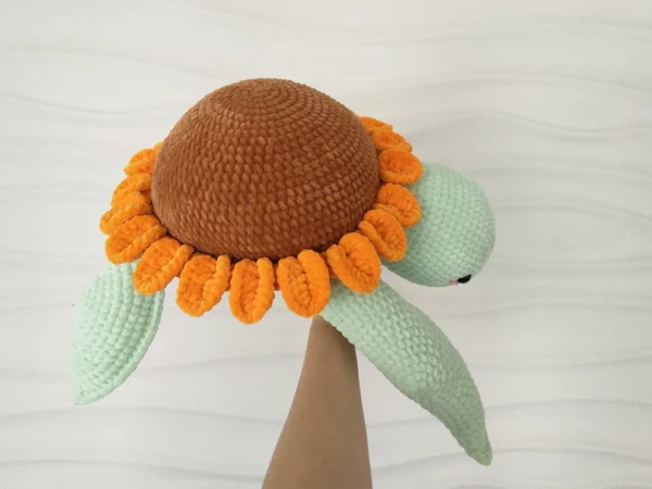 Large Sunflower Turtle