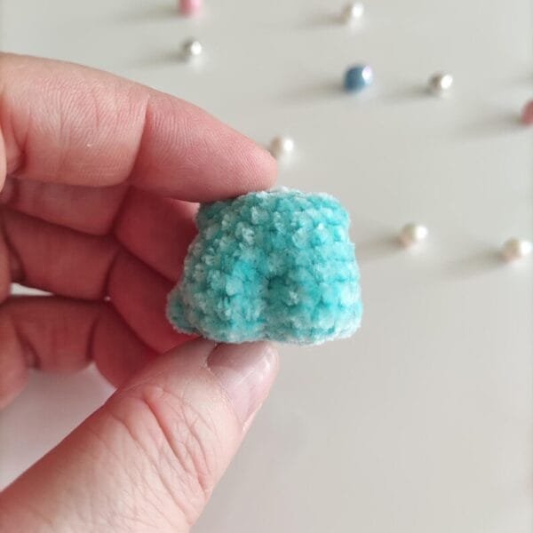 Handmade crochet mini frog plush, adorable pocket-sized froggy keychain - Image 5