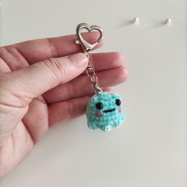 Handmade crochet mini frog plush, adorable pocket-sized froggy keychain - Image 7