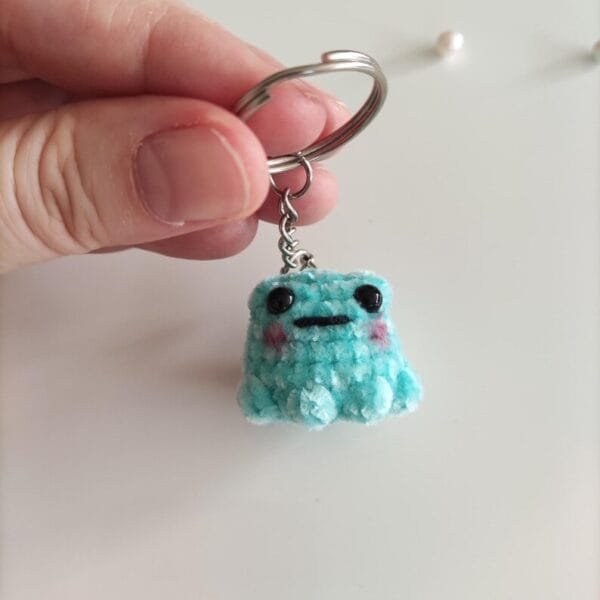 Handmade crochet mini frog plush, adorable pocket-sized froggy keychain - Image 8