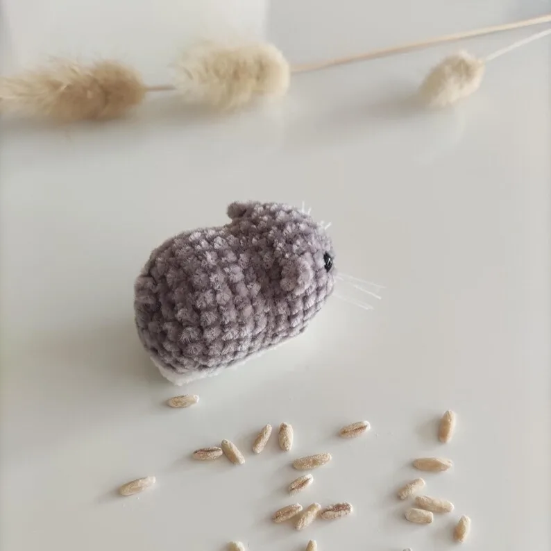 Mini Crochet Guinea Pig, Dollhouse Miniature Hamster Plush - Image 6