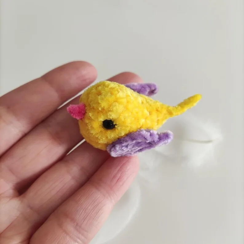 Handmade Tiny Amigurumi Bird Toy, Dollhouse Animal, Plush for Keychains - Image 6