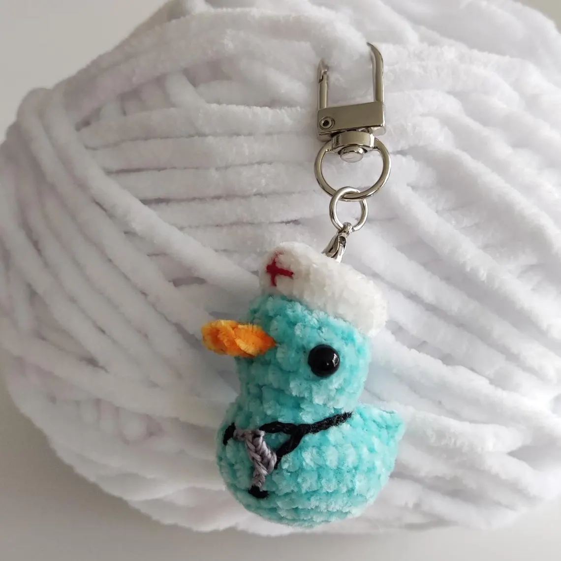 Crocheted Nurse Duck Charm, Mini Plush Keychain, Badge Reel Accessory, Healthcare Gift - Image 17