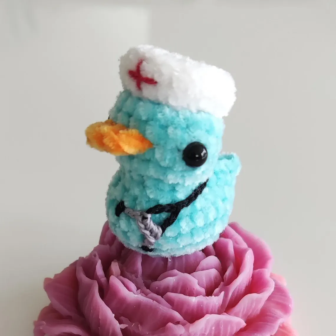 Crocheted Nurse Duck Charm, Mini Plush Keychain, Badge Reel Accessory, Healthcare Gift - Image 9